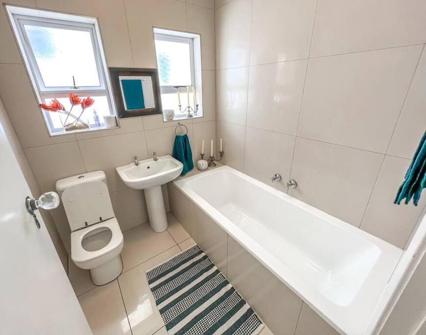 Stunning 3 Bedroom With Panoramic Views